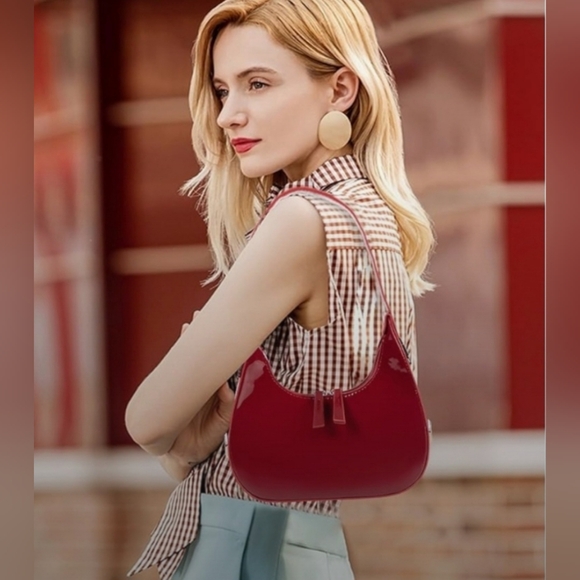 Elegant Red Women's Shoulder Bag, New In Bag. - Picture 3 of 4